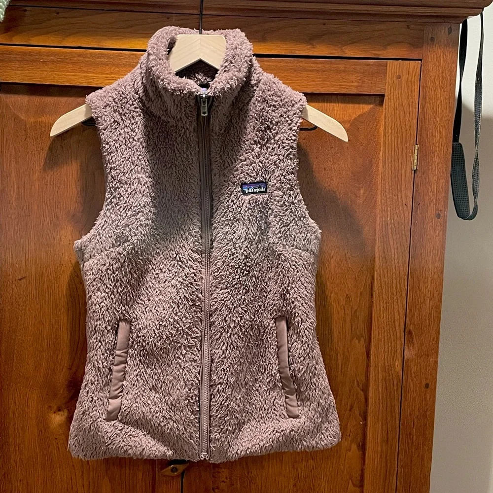Patagonia shearling vest in taupe/lavender - Picture 1 of 4